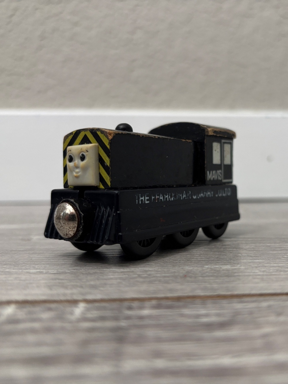 Wooden Mavis - Thomas & Friends - Picture 2 of 8